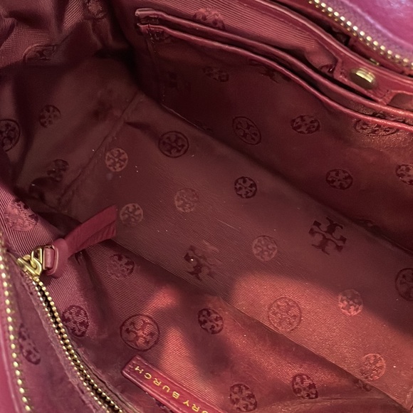 Tory Burch Leather Purse π - Picture 14 of 14